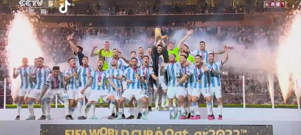 yabo亚博体育下载-梅西对阵塔图姆展开拉锯大战，最终险胜对手