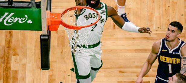 亚博体育-詹姆斯强势横扫塔图姆晋级半决赛，状态火热！